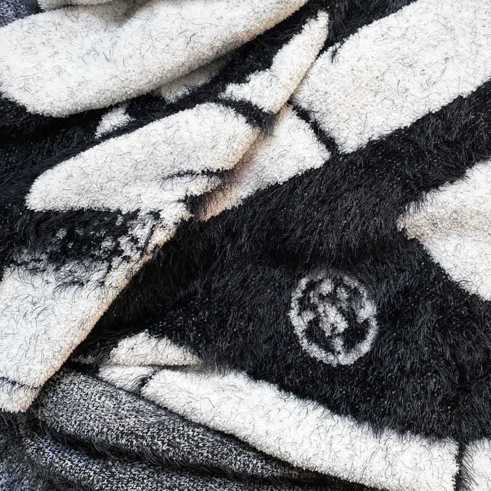 White Winds Luxury Throw - Jumper Maybach