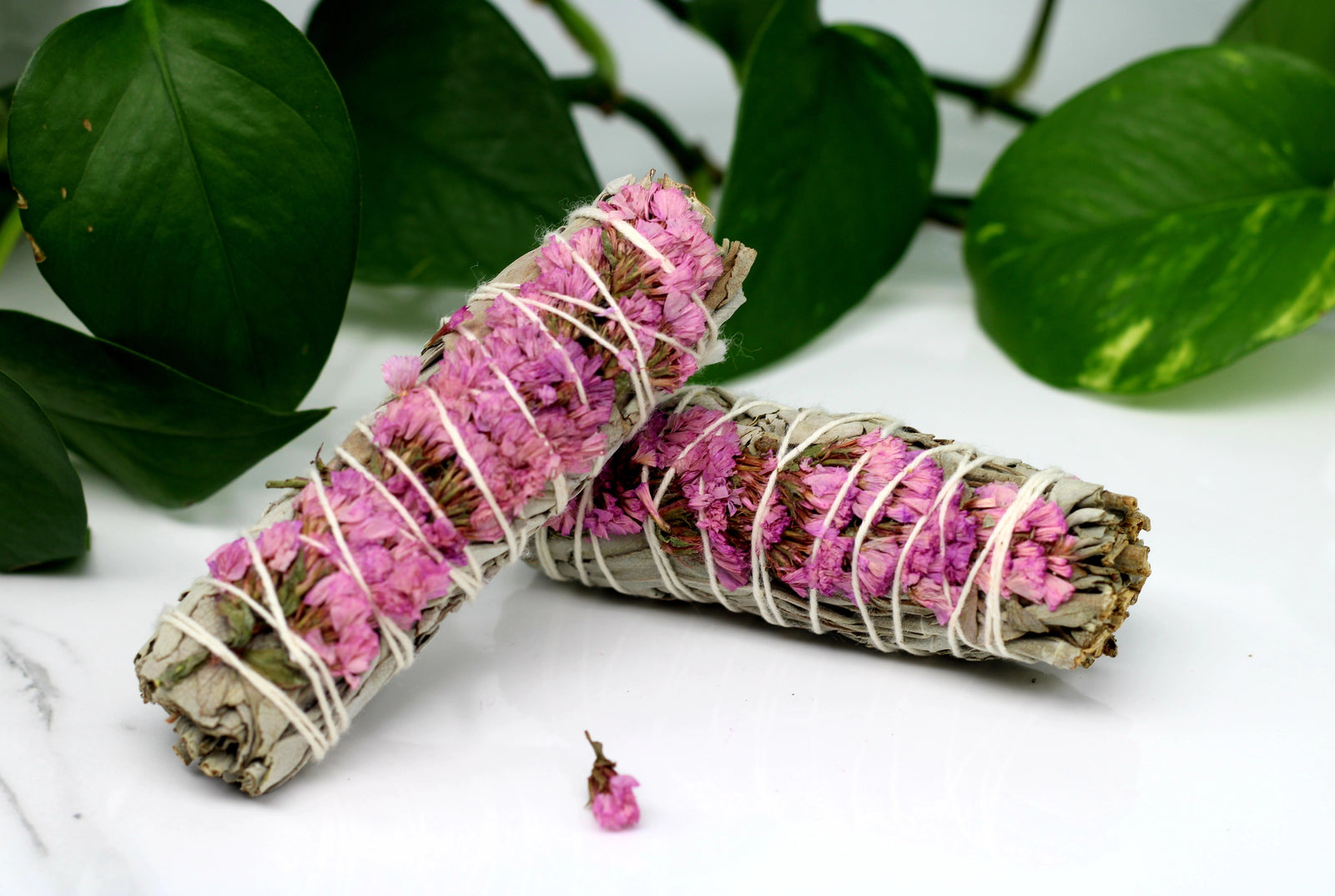 Sustainably Sourced White Sage + Pink Sinuara Flower Bundle